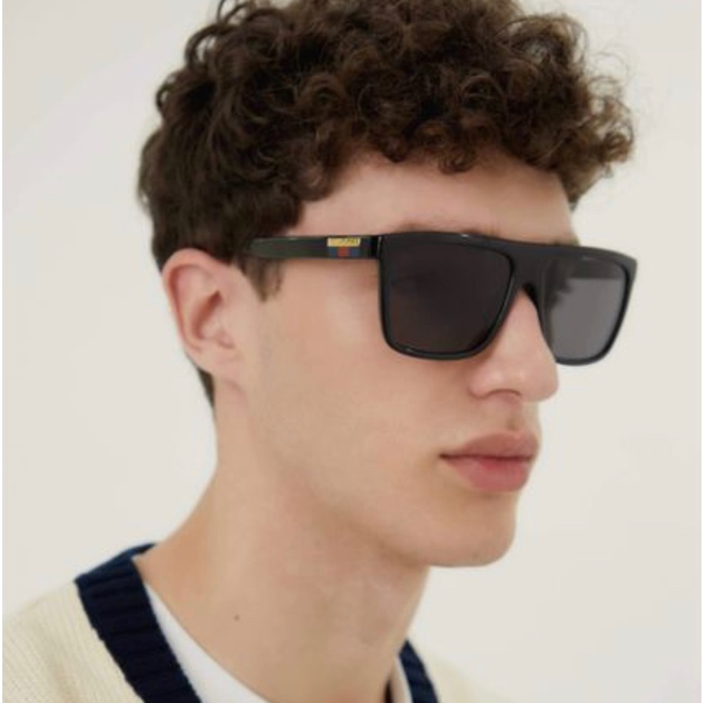 Gucci Eyewear GG0748s 001 
oversized square-frame sunglasses